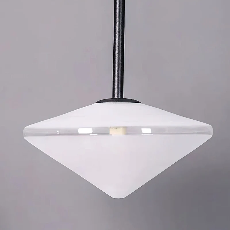 Verstelbare Wandlamp met Zwenkarm | Mondgeblazen Glazen Kap | Stekkermodel | Sansoti