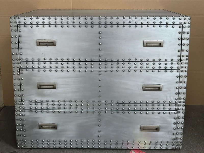 Casa Padrino Aluminium Kommode im Flugzeug Design mit 3 Schubladen silber 100 x 45 x 80 cm