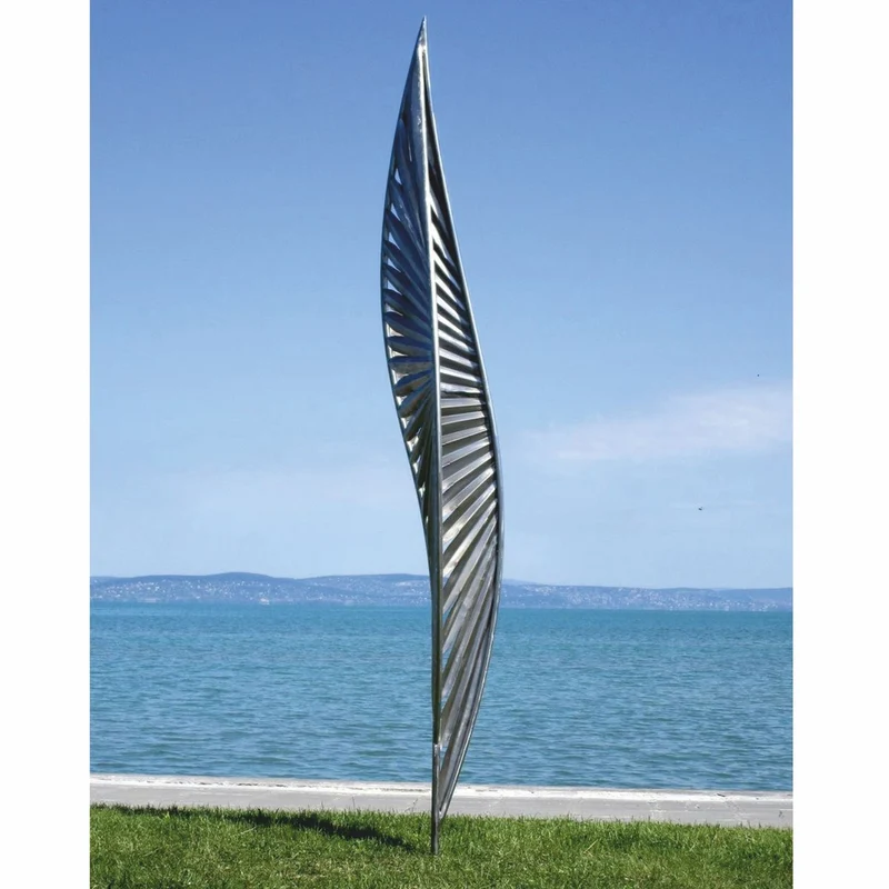 Casa Padrino Luxus Edelstahl Garten Deko Skulptur Silber H. 300 cm - Garten Skulpturen