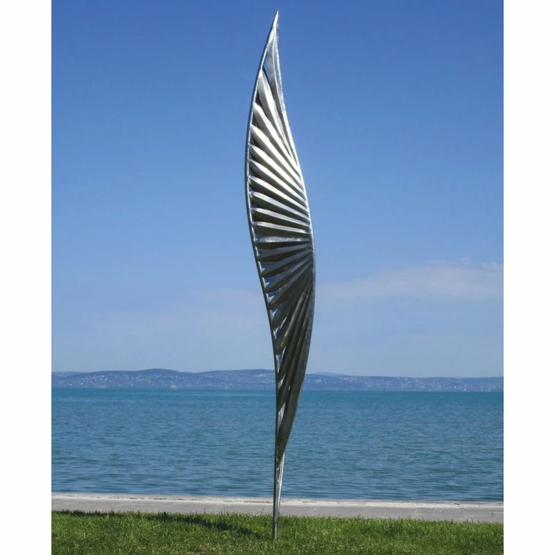 Casa Padrino Luxus Edelstahl Garten Deko Skulptur Silber H. 300 cm - Garten Skulpturen