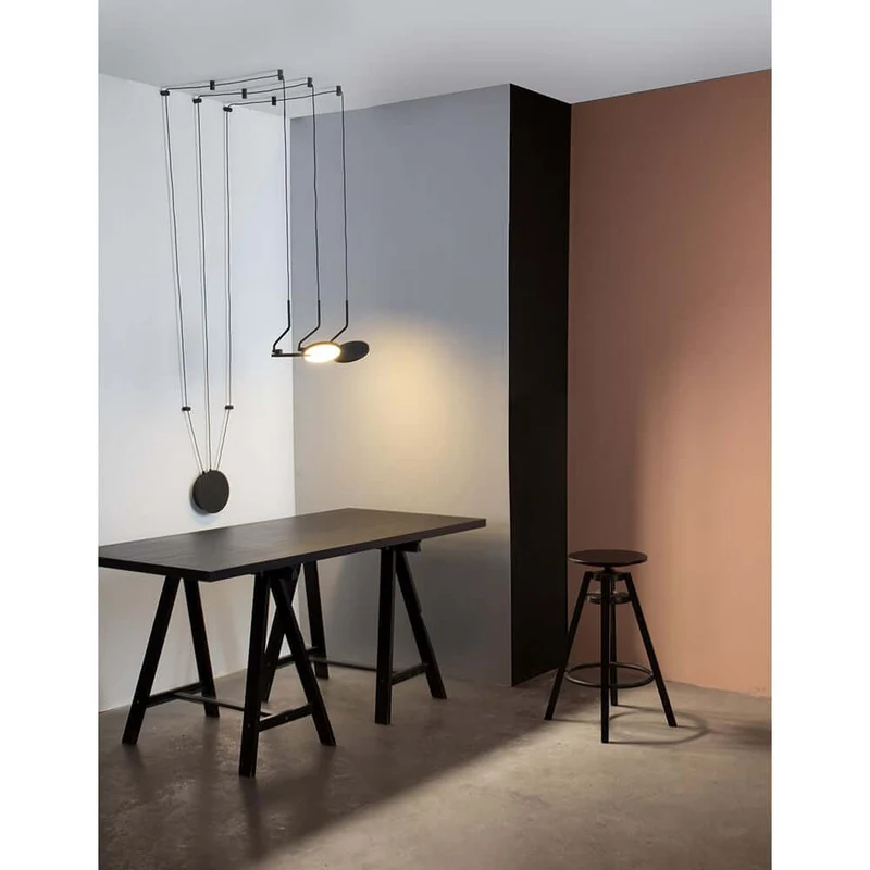 Luccelo LED Wand- & Hängeleuchte Schwarz