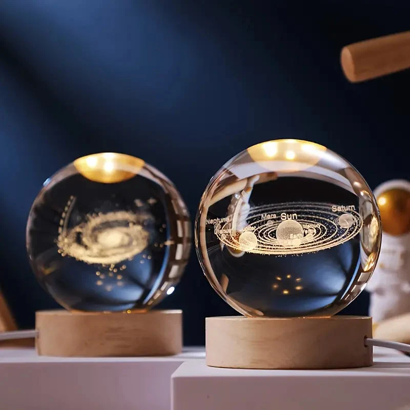 3D Glazen Bol Nachtlampje met Houtvoet USB Led Verlichting Sterrenhemel Planeet Sfeerverlichting Slaapkamer | Sansoti
