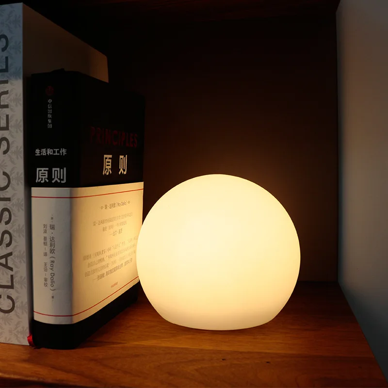 Oplaadbare LED Bollamp met Afstandsbediening 16 Kleuren Dimbaar Sfeerlicht voor Binnen en Buiten Sfeerverlichting | Sansoti