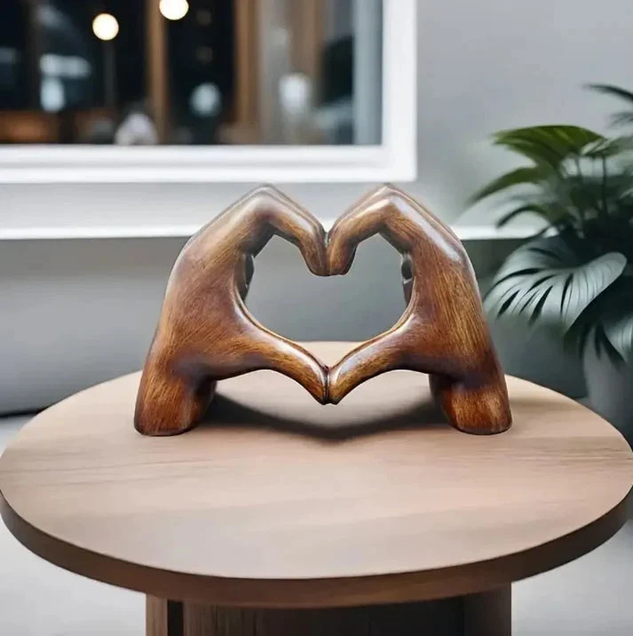 Houten Hart Handen Ornament Decoratief Object Scandinavisch Woonkamer Slaapkamer Tafel Bureau Interieur | Sansoti