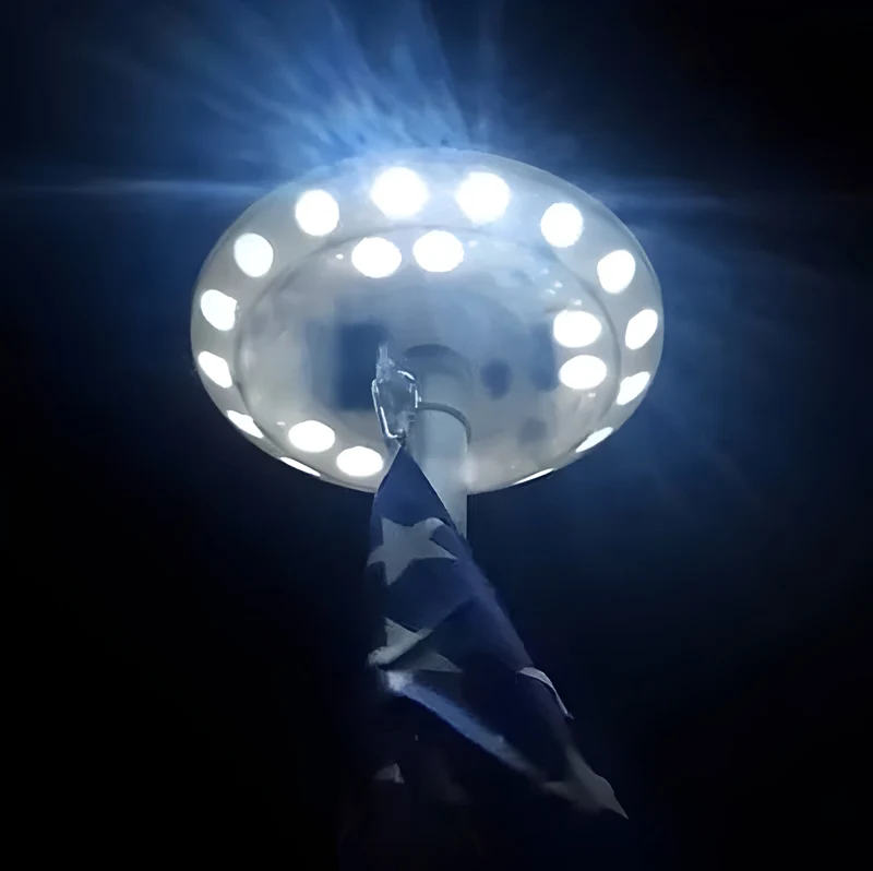 Zonne-energie Vlaggenmasttop LED Verlichting 700 Lumen Wit Licht Waterdicht IP67 Automatisch voor Tuin | Sansoti
