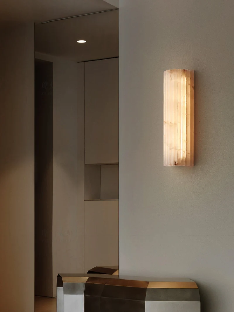 Alabaster Wandlamp Natuursteen – Geribbeld Design – Warm Licht – Scandinavische Stijl | Sansoti