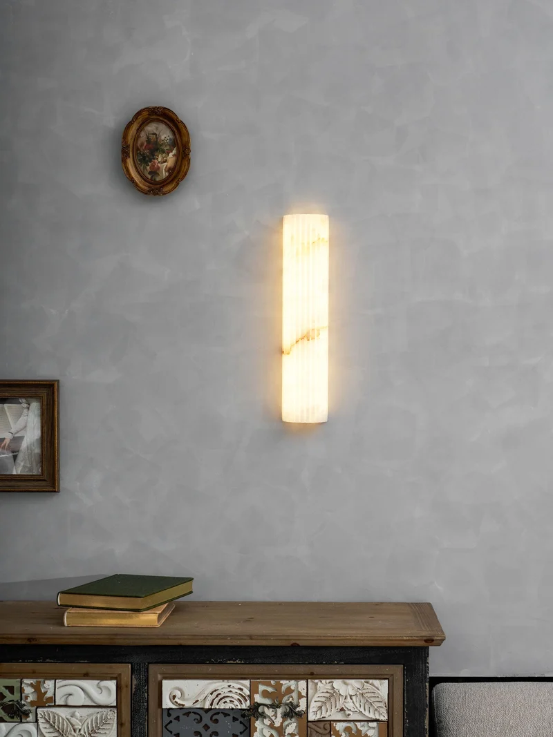 Alabaster Wandlamp Natuursteen – Geribbeld Design – Warm Licht – Scandinavische Stijl | Sansoti