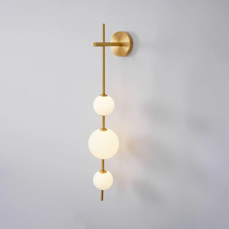 Verticale Glazen Bol Wandlamp – Moderne Wandverlichting met Gestapelde Bollen – Messing, Zwart of Nikkel – 3 Afmetingen | Sansoti