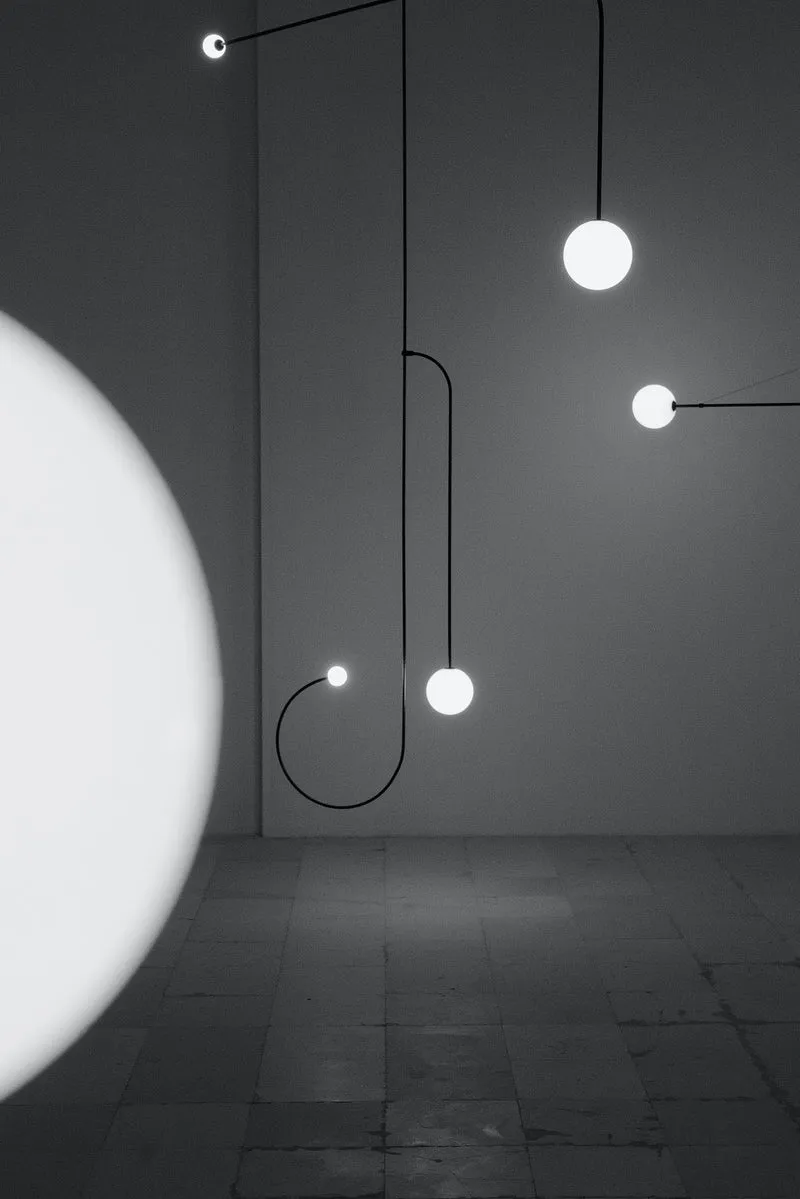 Mobiel Plafondlamp met Glazen Bollen – Modern Messing of Zwart Design – 9 Configuraties – G9 & G4 Fitting | Sansoti