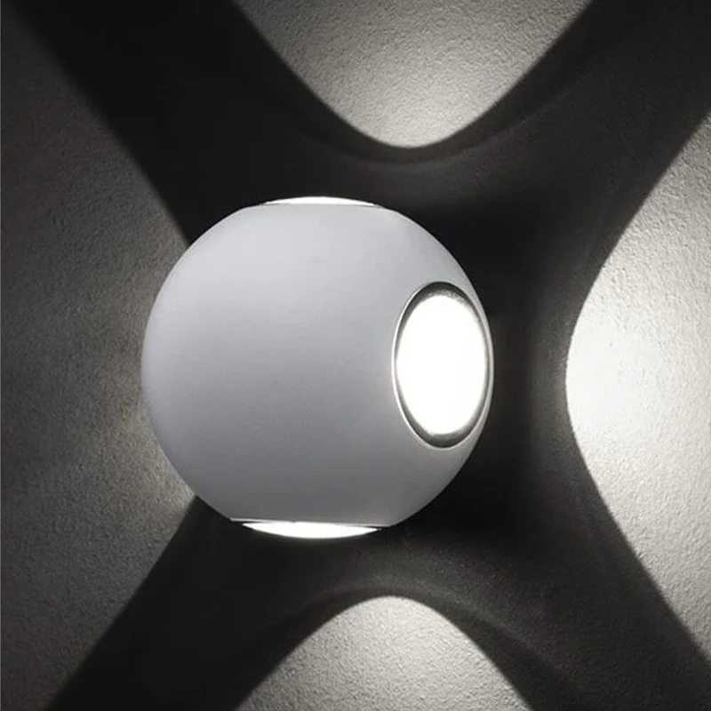 Zari Mini Wandleuchte Lichtstrahlen IP54