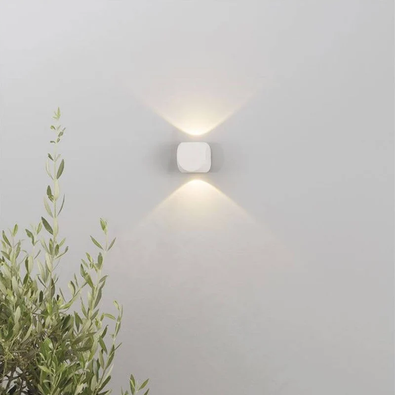 Zari Mini Wandleuchte Lichtstrahlen IP54