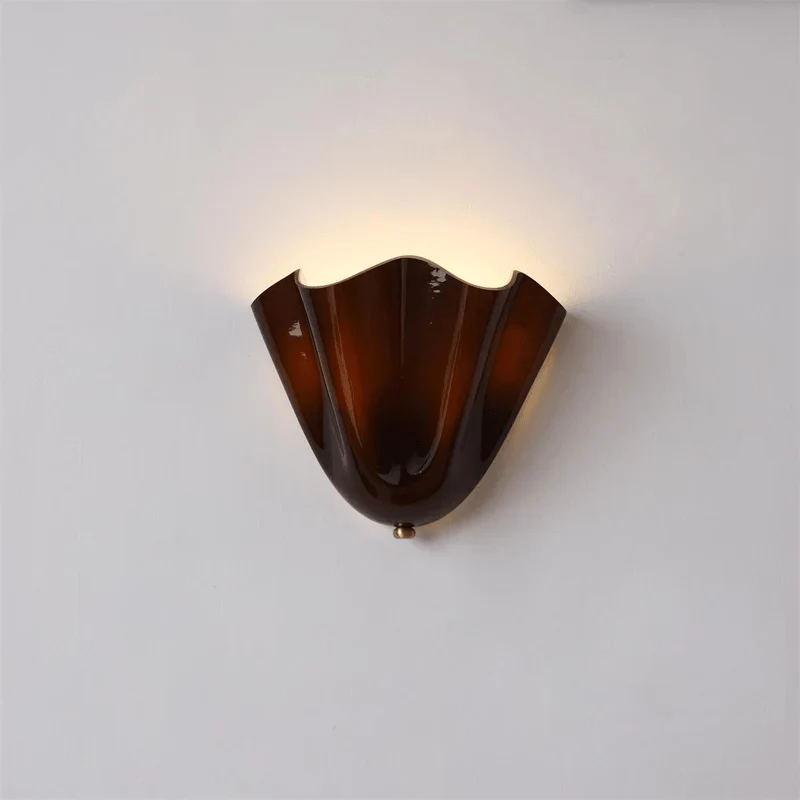 Petalia Wandlamp — Sculptural Petal-Geïnspireerde Glazen Wandverlichting met G9 Fitting en Hardwired Installatie (28 × 25 × 13 cm) | Sansoti