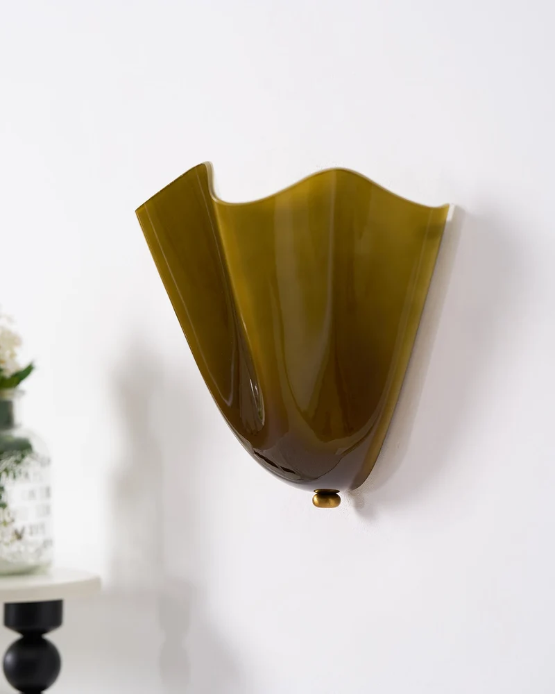 Petalia Wandlamp — Sculptural Petal-Geïnspireerde Glazen Wandverlichting met G9 Fitting en Hardwired Installatie (28 × 25 × 13 cm) | Sansoti