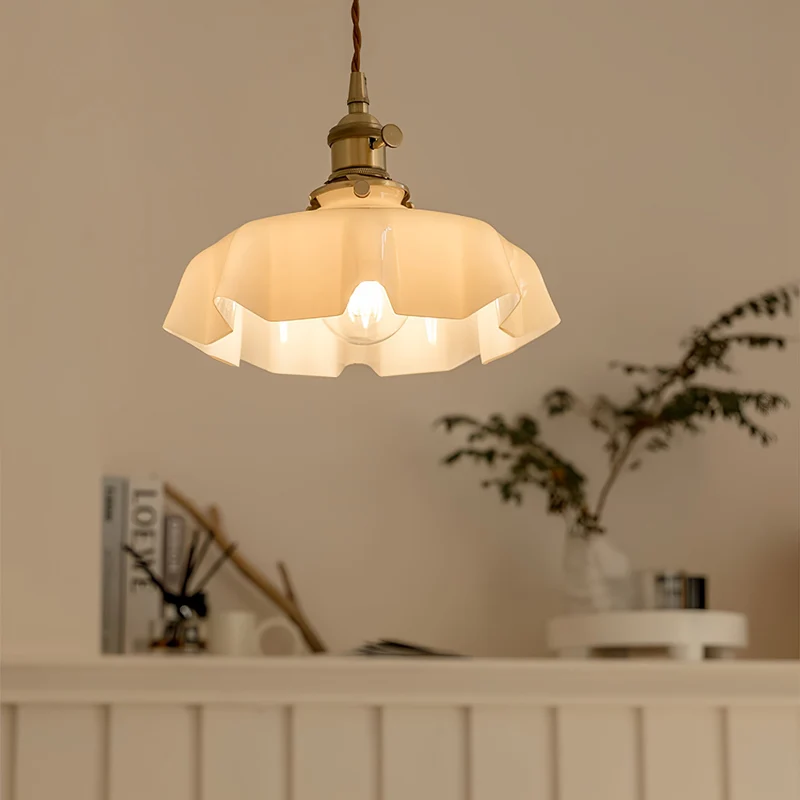 Geplooide Glazen Hanglamp met Messing Armatuur — Vintage Franse Stijl in Wit, Beige, Roze of Blauw — Verstelbare Kabel 150 cm | Sansoti