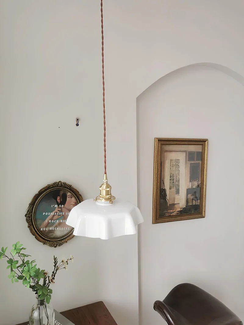Geplooide Glazen Hanglamp met Messing Armatuur — Vintage Franse Stijl in Wit, Beige, Roze of Blauw — Verstelbare Kabel 150 cm | Sansoti