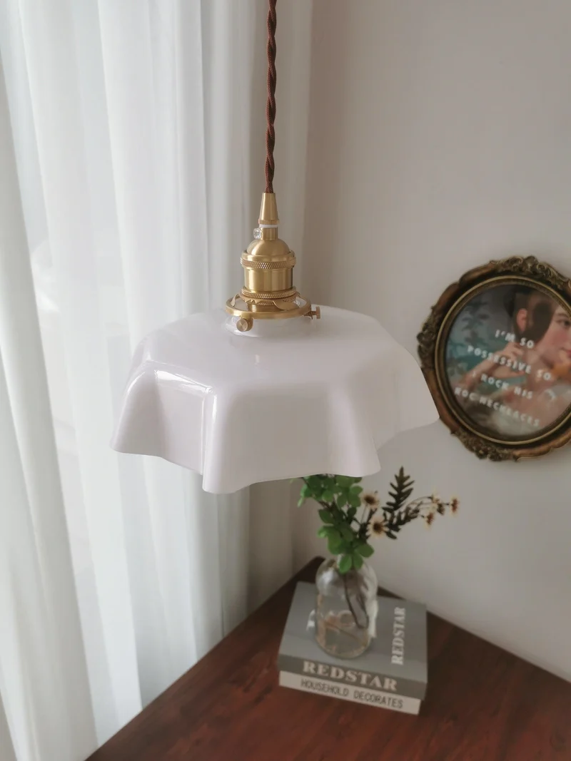 Geplooide Glazen Hanglamp met Messing Armatuur — Vintage Franse Stijl in Wit, Beige, Roze of Blauw — Verstelbare Kabel 150 cm | Sansoti