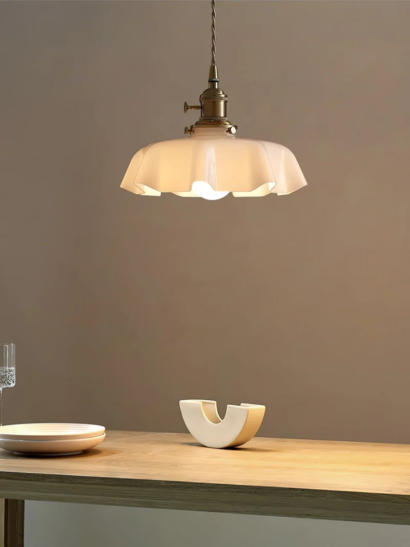 Geplooide Glazen Hanglamp met Messing Armatuur — Vintage Franse Stijl in Wit, Beige, Roze of Blauw — Verstelbare Kabel 150 cm | Sansoti