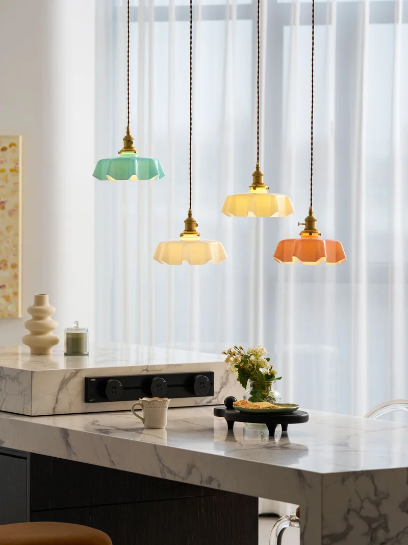 Geplooide Glazen Hanglamp met Messing Armatuur — Vintage Franse Stijl in Wit, Beige, Roze of Blauw — Verstelbare Kabel 150 cm | Sansoti