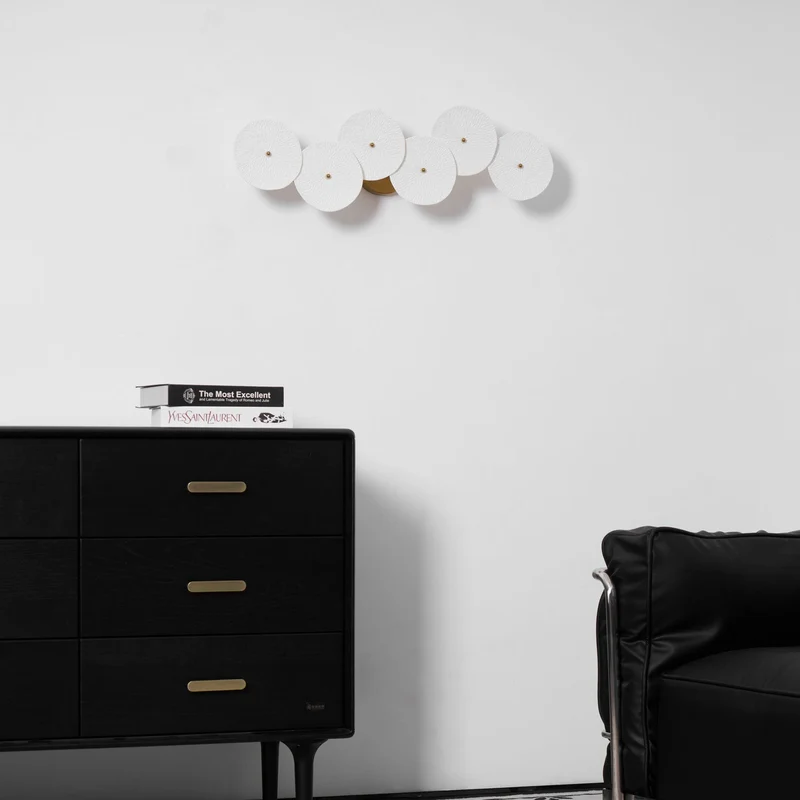 Keramische Lotusbloem Wandlamp met Gouden Armatuur – Cascade Lichteffect voor Stijlvolle Verlichting | Sansoti