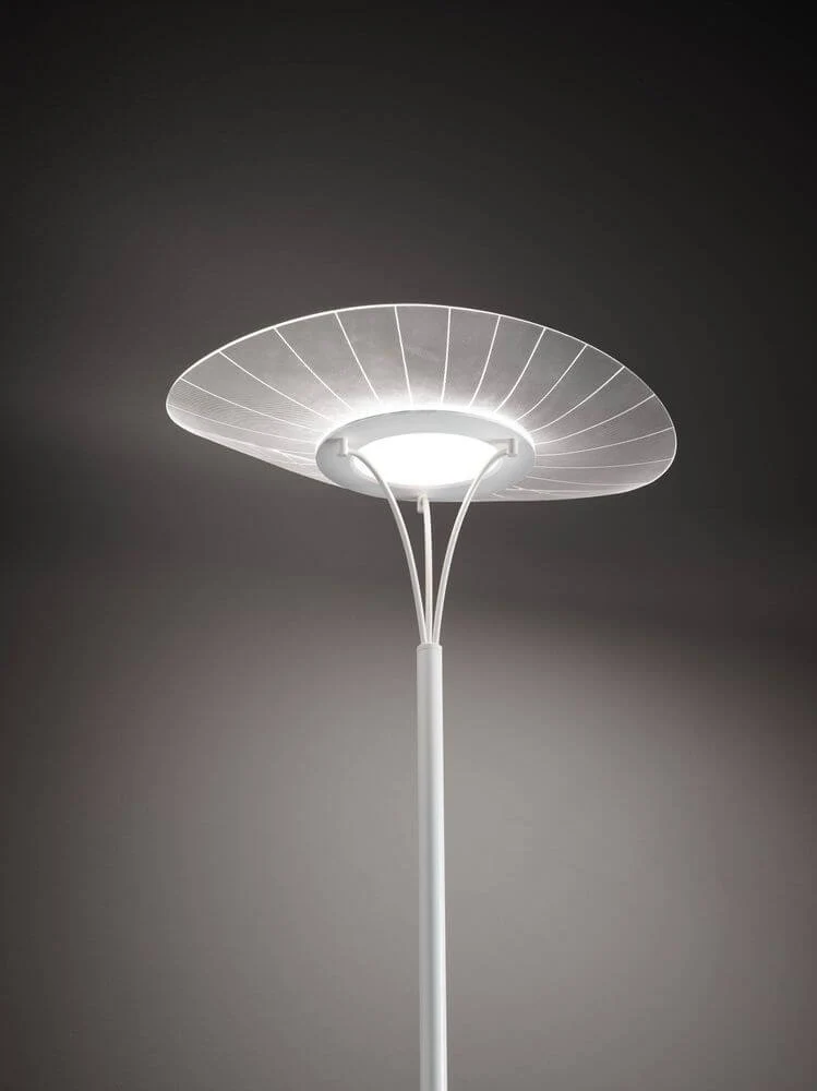 Vela LED Stehleuchte aus Metall