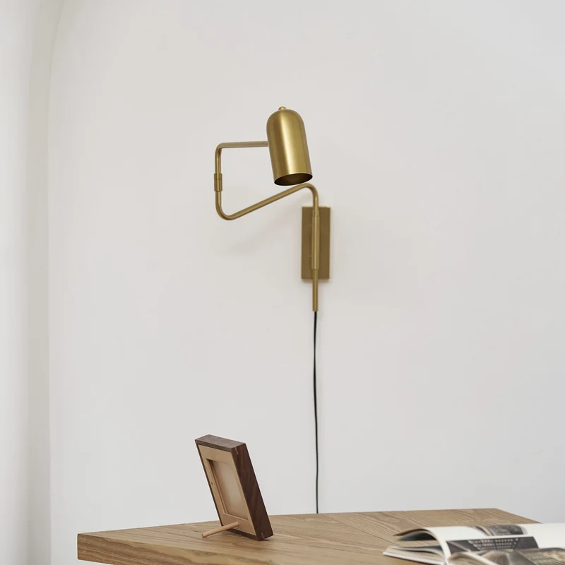 Verstelbare Wandlamp met Plug | Draaibare Arm en Zwenkkap | Perfect voor Slaapkamer en Leeshoek | Sansoti