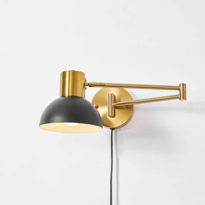 Verstelbare Wandlamp met Plug | Draaibare Arm en Zwenkkap | Perfect voor Slaapkamer en Leeshoek | Sansoti