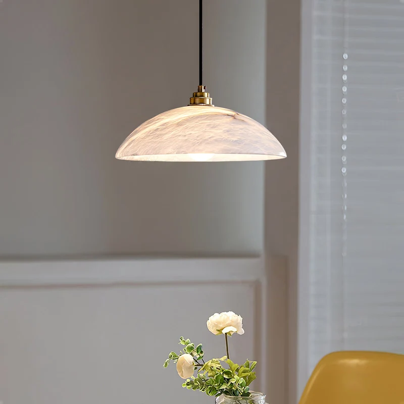 Koepelvormige Hanglamp Albast met Koperen Fitting – Ø30cm & Ø40cm – Natuursteen – Warme Uitstraling Eetkamer Keuken Woonkamer | Sansoti