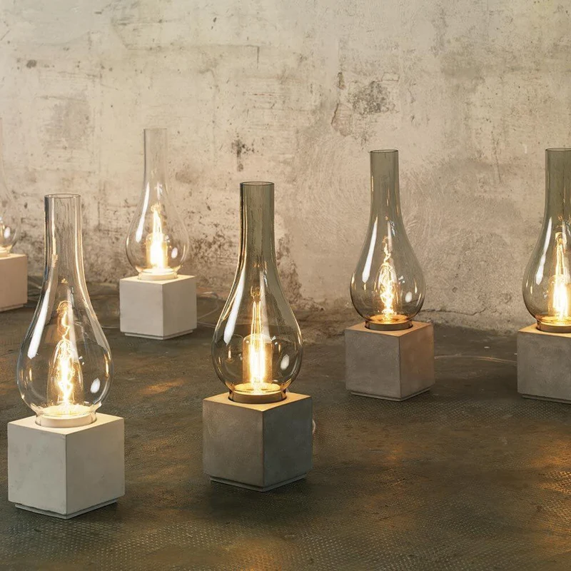 Karman Amarcord Tischlampe