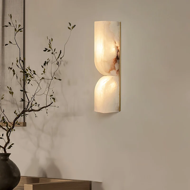 Natuursteen Wandlamp – Massief Alabaster met Organische Vormgeving & Warm Licht | Sansoti