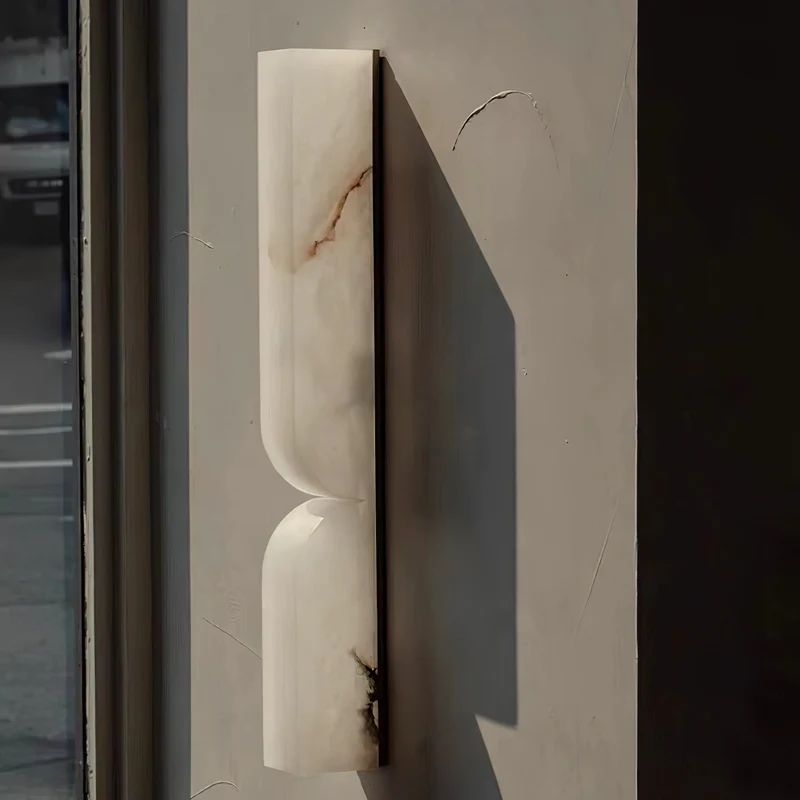 Natuursteen Wandlamp – Massief Alabaster met Organische Vormgeving & Warm Licht | Sansoti