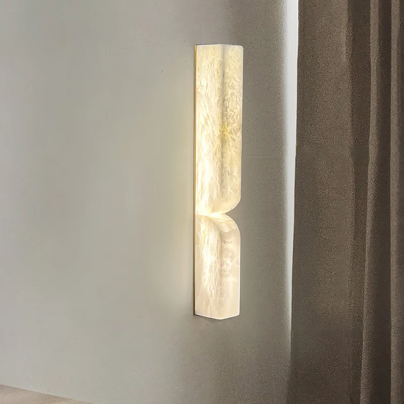 Natuursteen Wandlamp – Massief Alabaster met Organische Vormgeving & Warm Licht | Sansoti