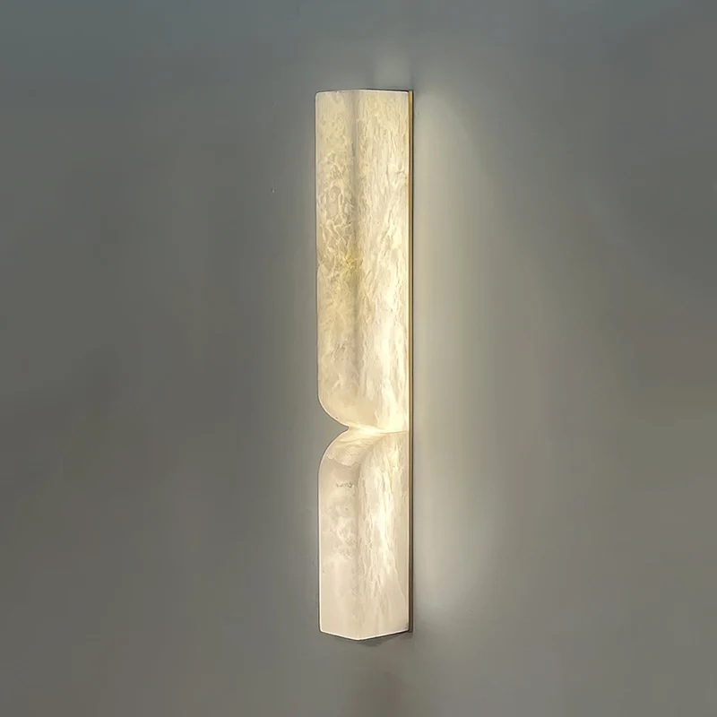 Natuursteen Wandlamp – Massief Alabaster met Organische Vormgeving & Warm Licht | Sansoti