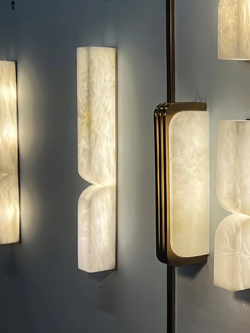 Natuursteen Wandlamp – Massief Alabaster met Organische Vormgeving & Warm Licht | Sansoti