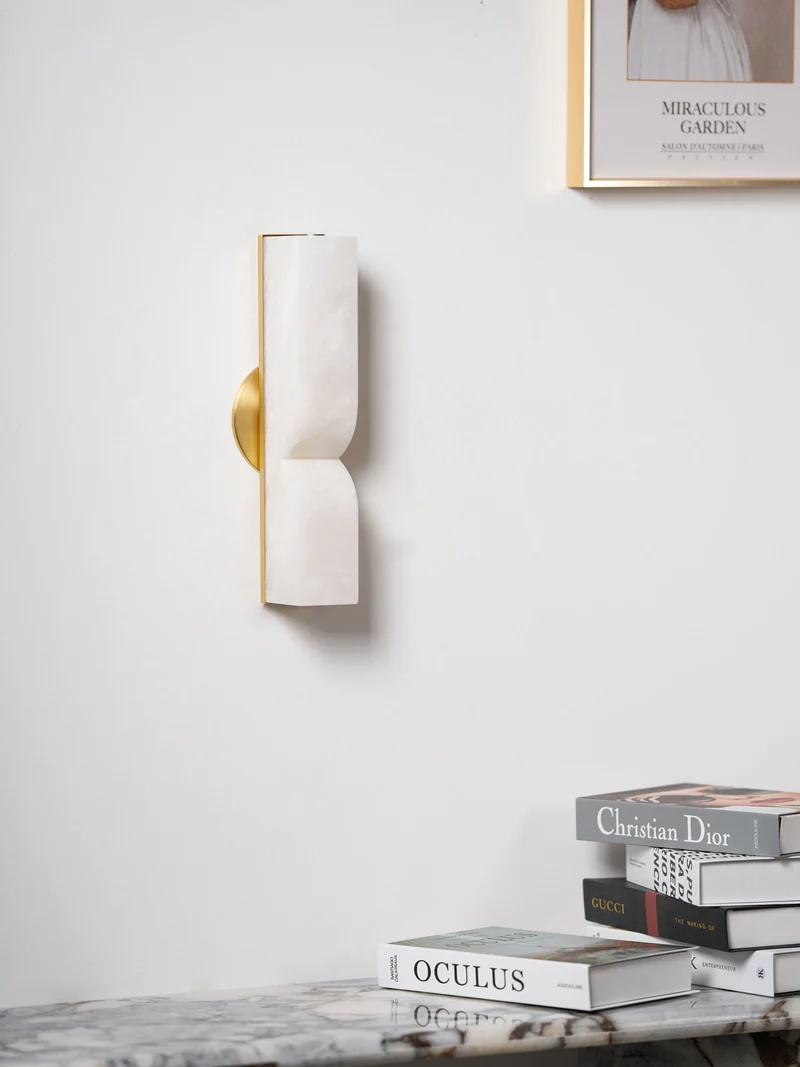 Natuursteen Wandlamp – Massief Alabaster met Organische Vormgeving & Warm Licht | Sansoti