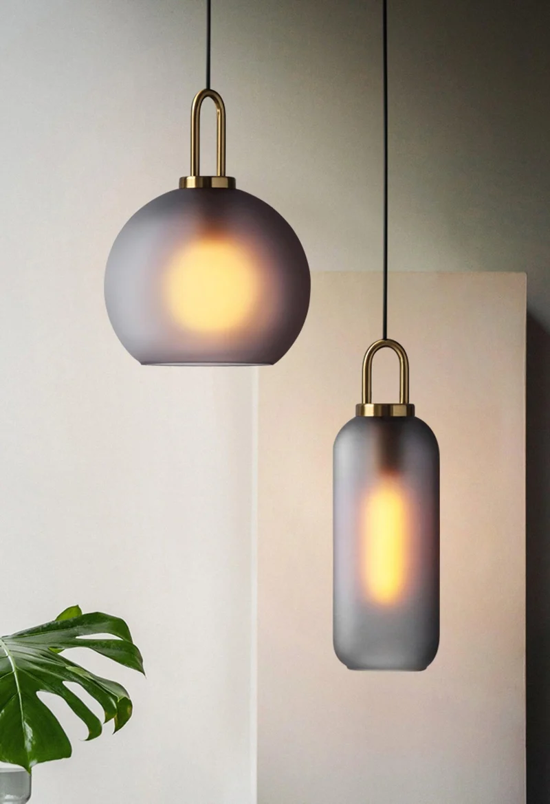 Glazen Hanglamp met Koperen Afwerking – Capsule & Sphere Vormen | Sansoti