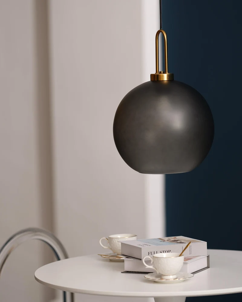 Glazen Hanglamp met Koperen Afwerking – Capsule & Sphere Vormen | Sansoti