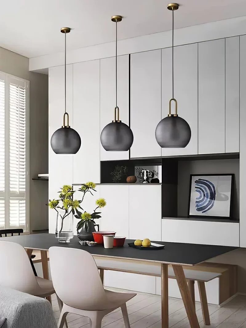 Glazen Hanglamp met Koperen Afwerking – Capsule & Sphere Vormen | Sansoti