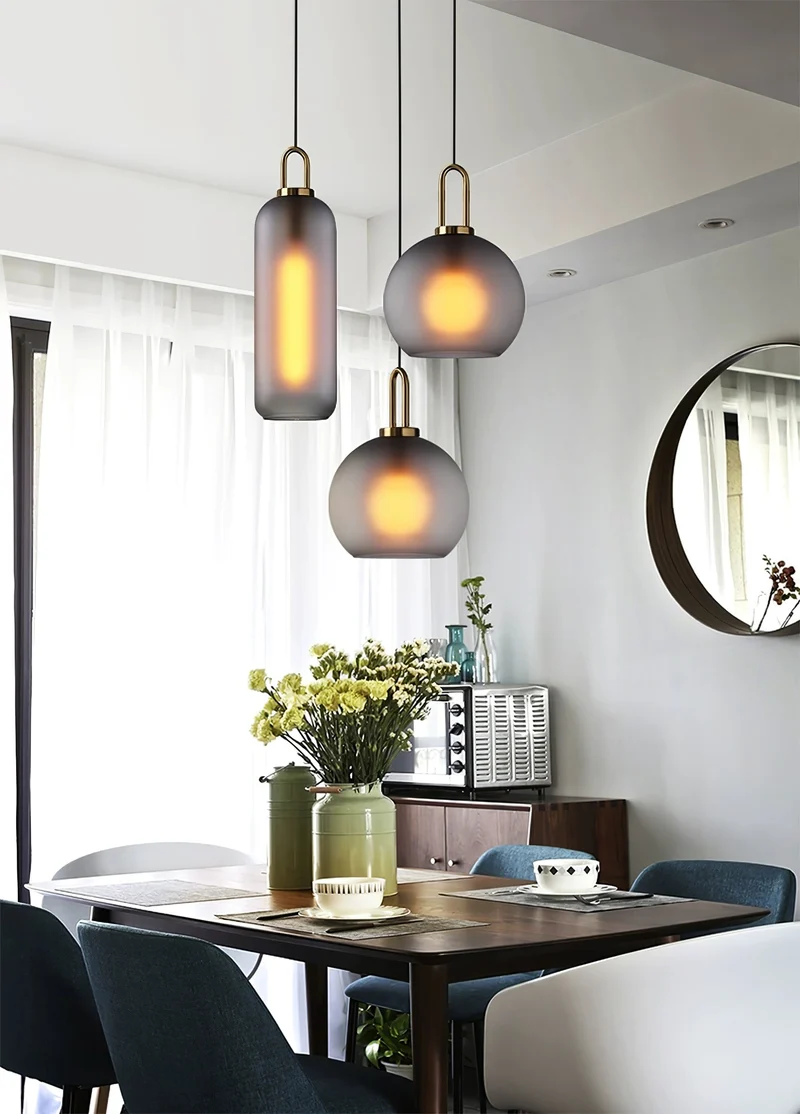 Glazen Hanglamp met Koperen Afwerking – Capsule & Sphere Vormen | Sansoti