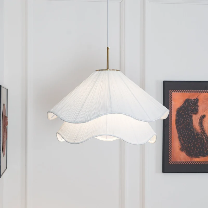 Hanglamp Gelaagde Plissé Kap — Bloembladachtig Licht Gouden Fitting E26/E27 Dakschuine Montage | Sansoti