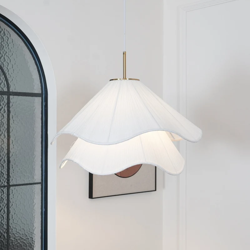 Hanglamp Gelaagde Plissé Kap — Bloembladachtig Licht Gouden Fitting E26/E27 Dakschuine Montage | Sansoti