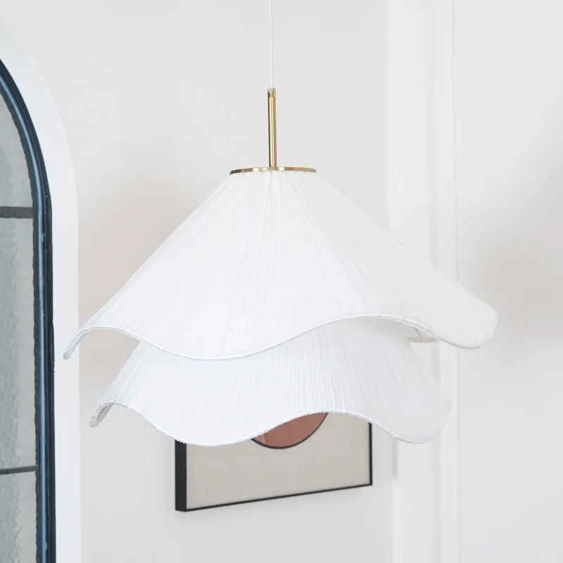 Hanglamp Gelaagde Plissé Kap — Bloembladachtig Licht Gouden Fitting E26/E27 Dakschuine Montage | Sansoti