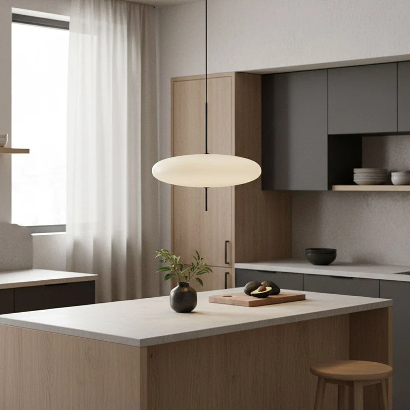 Opaalwitte Schijfhanglamp Elliptisch Design Glas-Effect Polymeer 3-4 Lichtpunten E26/E27 Moderne Designlamp Scandinavische Stijl Zwart of Wit Scandinavisch Interieur | Sansoti