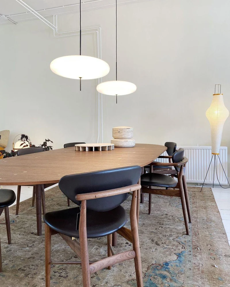 Opaalwitte Schijfhanglamp Elliptisch Design Glas-Effect Polymeer 3-4 Lichtpunten E26/E27 Moderne Designlamp Scandinavische Stijl Zwart of Wit Scandinavisch Interieur | Sansoti