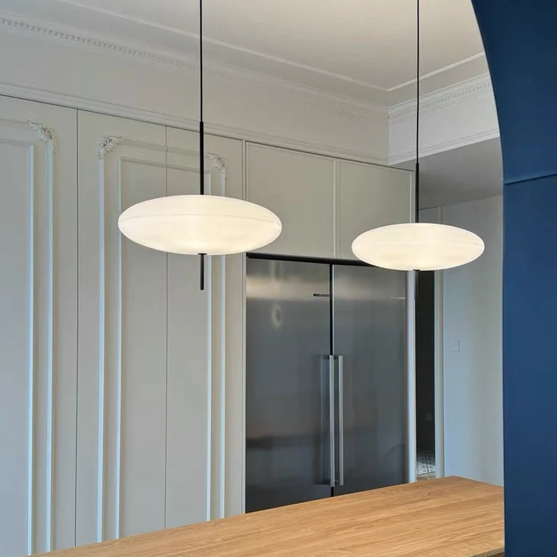 Opaalwitte Schijfhanglamp Elliptisch Design Glas-Effect Polymeer 3-4 Lichtpunten E26/E27 Moderne Designlamp Scandinavische Stijl Zwart of Wit Scandinavisch Interieur | Sansoti