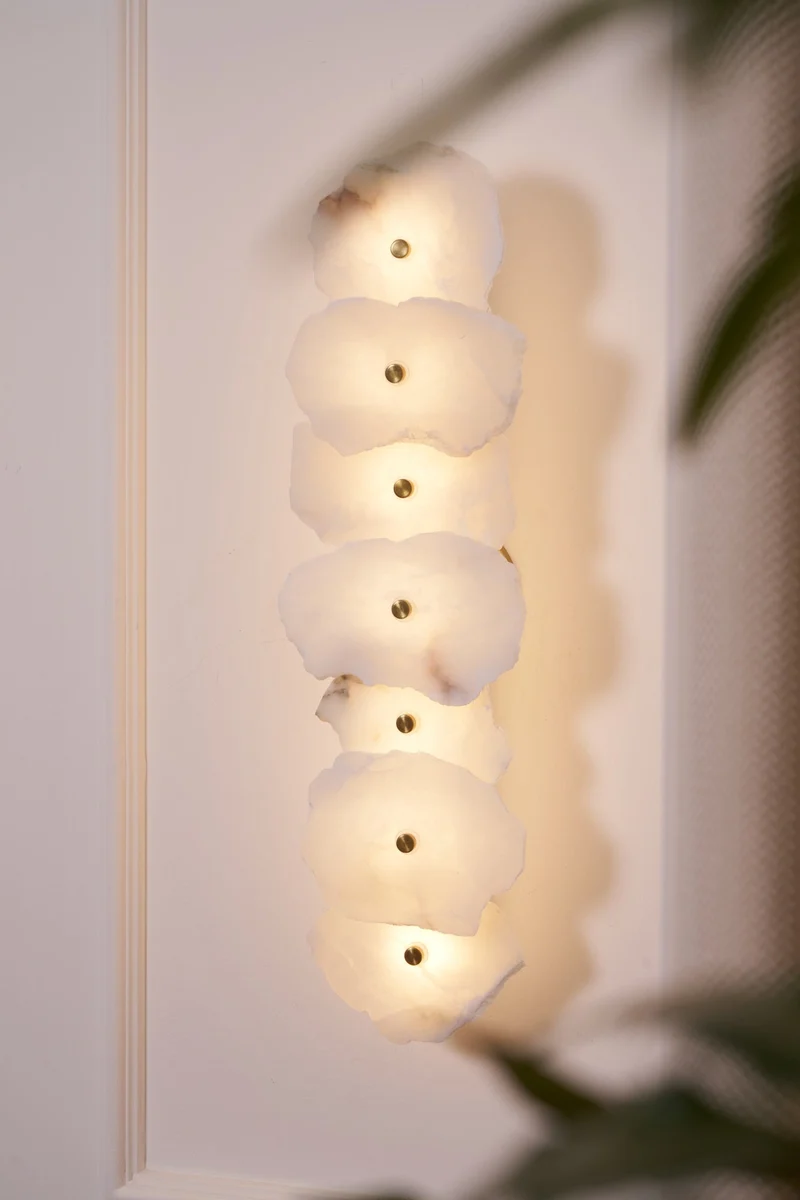 Alabasten Wandlamp — Echte Natuursteen met Gouden Armatuur — 1/3/5/7/9 Lichtpunten | Sansoti