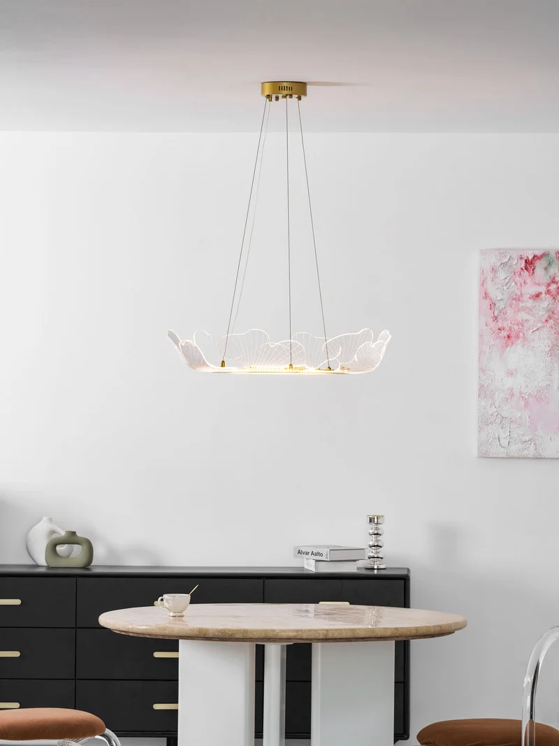 Moderne Kroonluchter met Bladmotief in Goud of Zilver – Organische Vorm met Verstelbare Kabel 150cm & Dimbare Optie – Geschikt voor Schuin Plafond | Sansoti