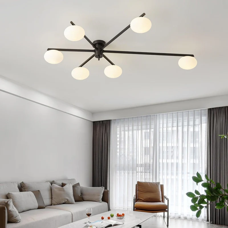 Plafondlamp met Ovale Glasbolletjes en Slanke Armen – Modern Laagprofieldesign voor Lage Plafonds in Zwart of Messing – G9 Fitting – 3-Kops, 5-Kops en 6-Kops Configuratie | Sansoti