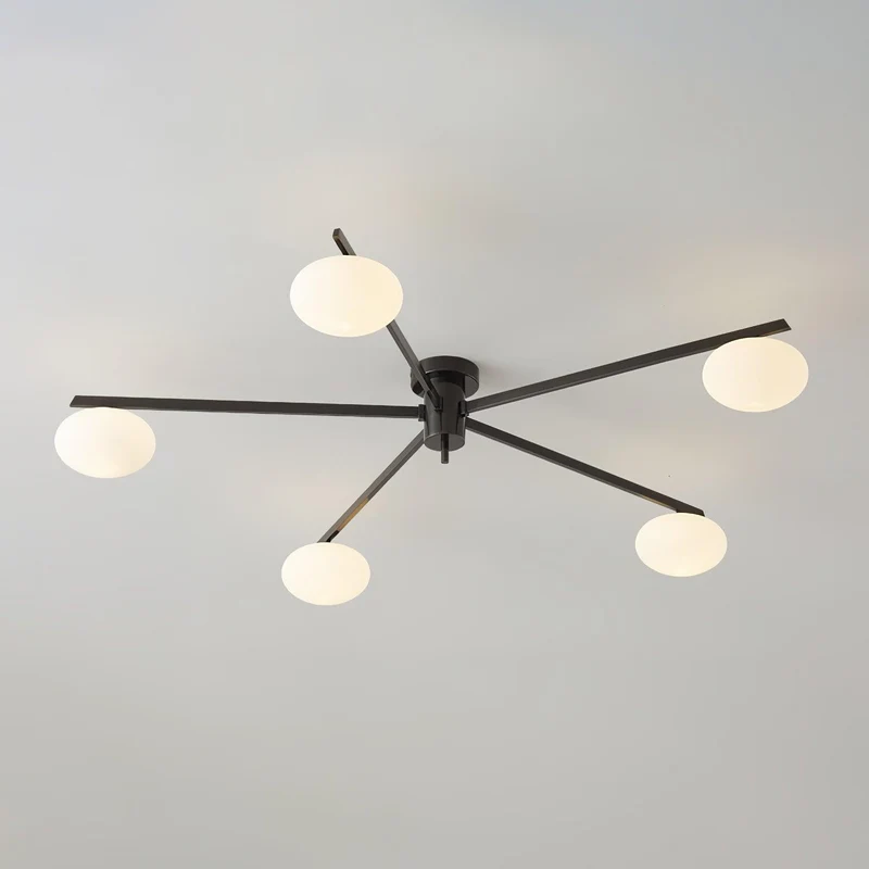 Plafondlamp met Ovale Glasbolletjes en Slanke Armen – Modern Laagprofieldesign voor Lage Plafonds in Zwart of Messing – G9 Fitting – 3-Kops, 5-Kops en 6-Kops Configuratie | Sansoti