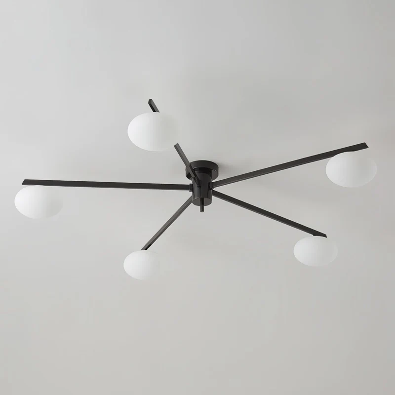 Plafondlamp met Ovale Glasbolletjes en Slanke Armen – Modern Laagprofieldesign voor Lage Plafonds in Zwart of Messing – G9 Fitting – 3-Kops, 5-Kops en 6-Kops Configuratie | Sansoti