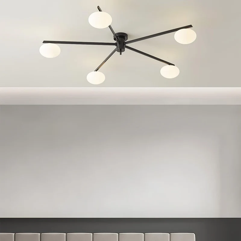 Plafondlamp met Ovale Glasbolletjes en Slanke Armen – Modern Laagprofieldesign voor Lage Plafonds in Zwart of Messing – G9 Fitting – 3-Kops, 5-Kops en 6-Kops Configuratie | Sansoti